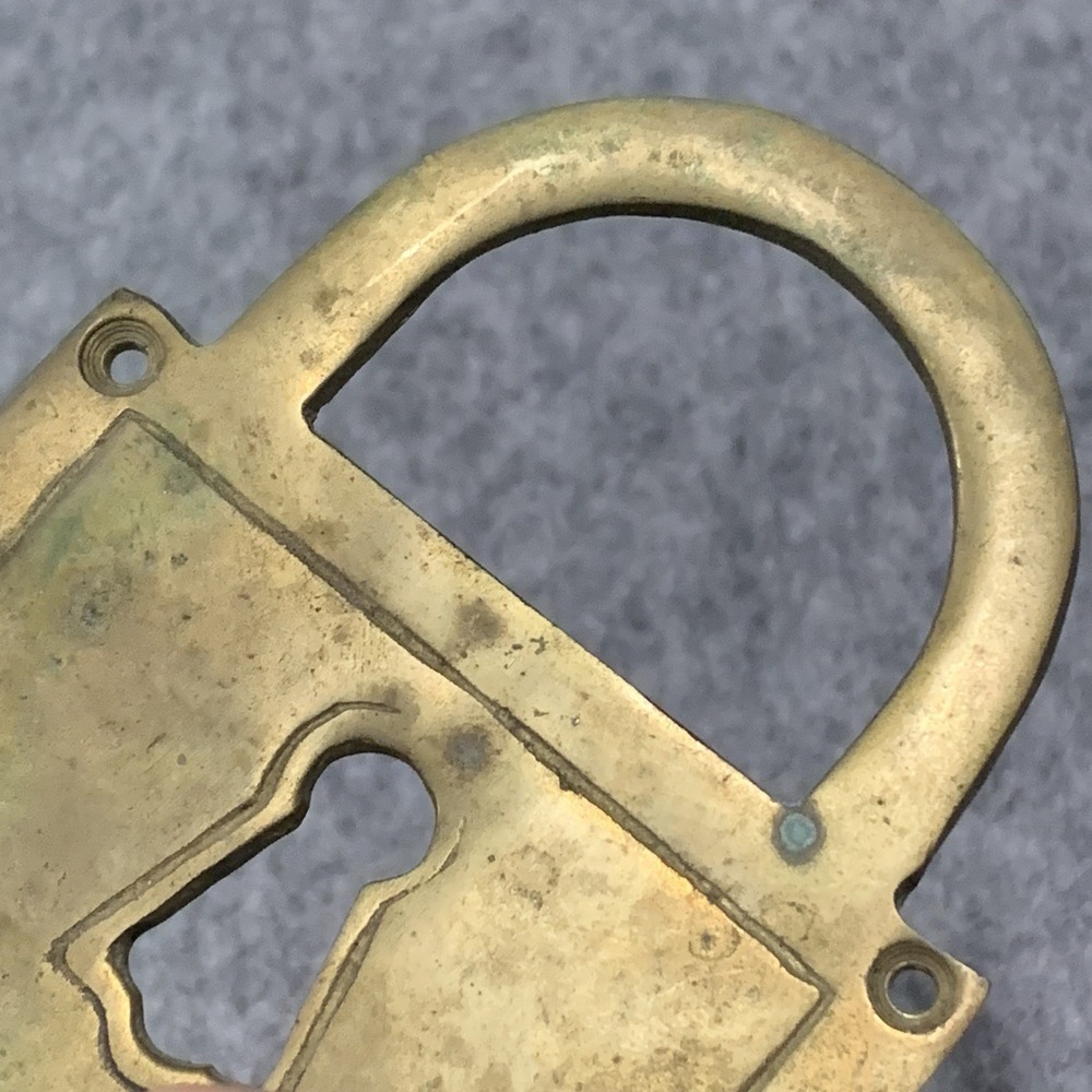 Vintage Brass Lock-shaped Key Holder for Wall Mini Hooks/Holders - Picture 7 of 7